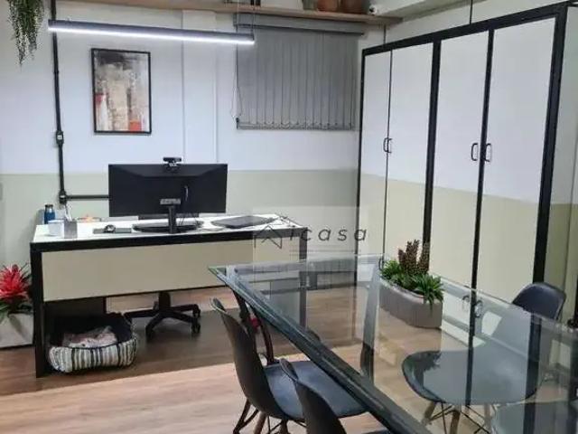 Casa / Sobrado em Condomínio para Locação em São José dos Campos/SP Jardim das Colinas 4 Quartos