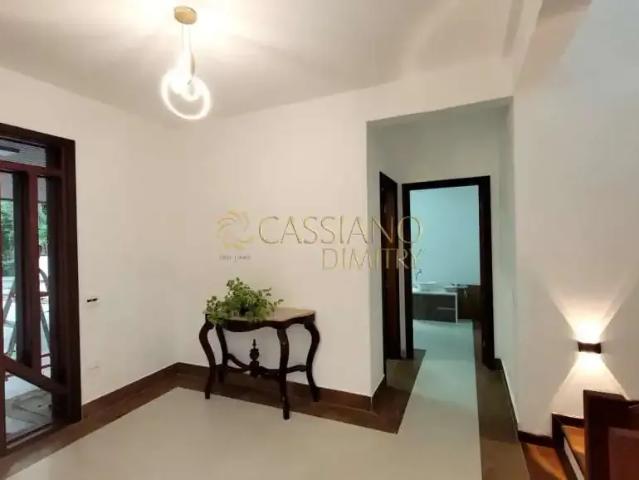 Casa / Sobrado em Condomínio para Locação em São José dos Campos/SP Jardim das Colinas 4 Quartos