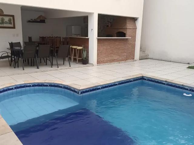 Casa / Sobrado em Condomínio para Locação em São José dos Campos/SP Jardim das Indústrias 4 Quartos
