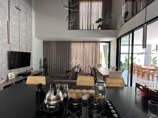 Casa / Sobrado em Condomínio para Locação em São José dos Campos/SP Jardim do Golfe 3 Quartos