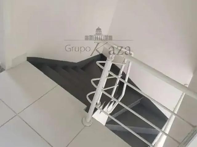 Casa / Sobrado em Condomínio para Locação em São José dos Campos/SP Jardim Paulista 3 Quartos