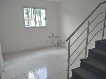 Casa / Sobrado em Condomínio para Locação em São José dos Campos/SP Monte Castelo 2 Quartos