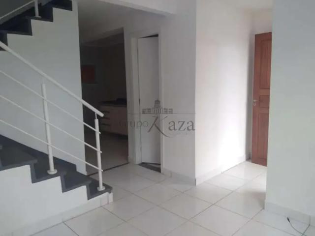 Casa / Sobrado em Condomínio para Locação em São José dos Campos/SP Monte Castelo 2 Quartos