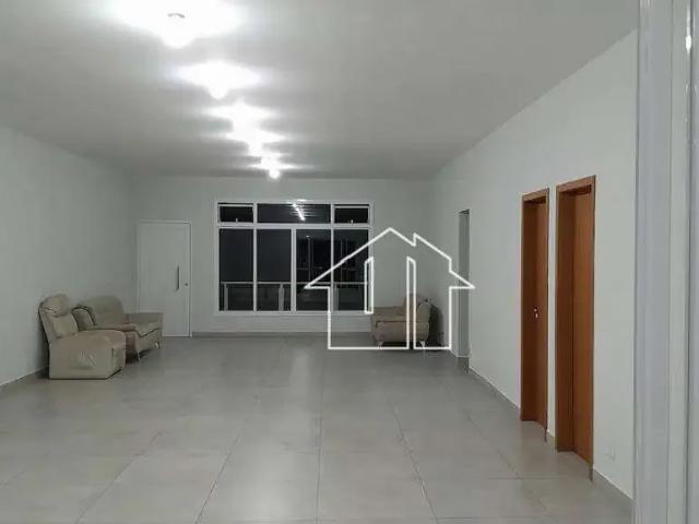 Casa / Sobrado em Condomínio para Locação em Jacareí/SP Parque Mirante do Vale 5 Quartos
