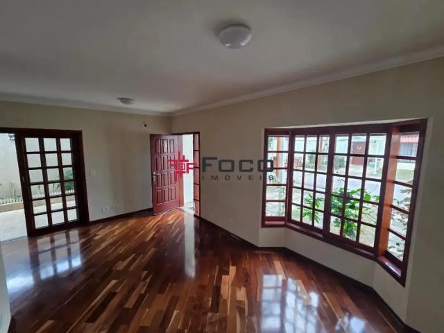 Casa / Sobrado em Condomínio para Locação em São José dos Campos/SP Parque Residencial Aquarius 3 Quartos