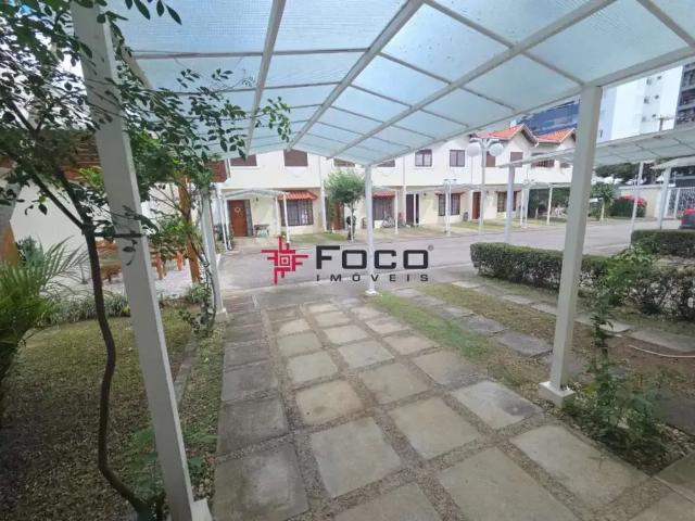 Casa / Sobrado em Condomínio para Locação em São José dos Campos/SP Parque Residencial Aquarius 3 Quartos