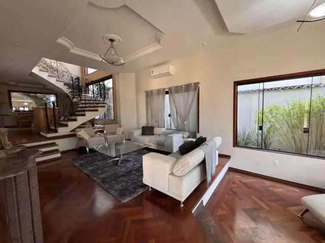 Casa / Sobrado em Condomínio para Locação em São José dos Campos/SP Parque Residencial Aquarius 4 Quartos