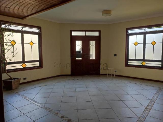 Casa / Sobrado em Condomínio para Locação em São José dos Campos/SP Parque Residencial Aquarius 4 Quartos