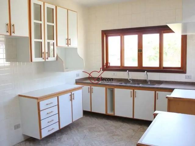 Casa / Sobrado em Condomínio para Locação em São José dos Campos/SP Parque Residencial Aquarius 4 Quartos