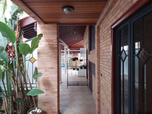 Casa / Sobrado em Condomínio para Locação em São José dos Campos/SP Parque Residencial Aquarius 4 Quartos