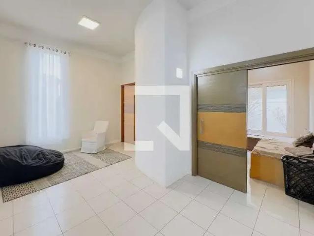Casa / Sobrado em Condomínio para Locação em São José dos Campos/SP Parque Residencial Aquarius 8 Quartos