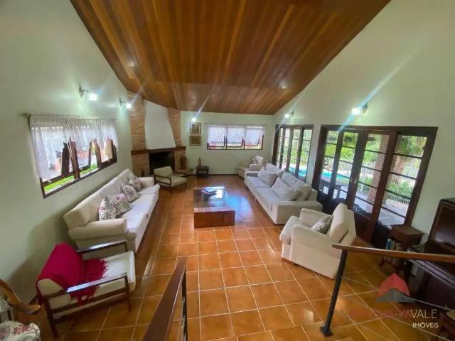 Casa / Sobrado em Condomínio para Locação em São José dos Campos/SP Quinta das Flores 4 Quartos