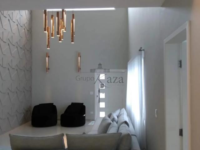 Casa / Sobrado em Condomínio para Locação em São José dos Campos/SP Urbanova 3 Quartos