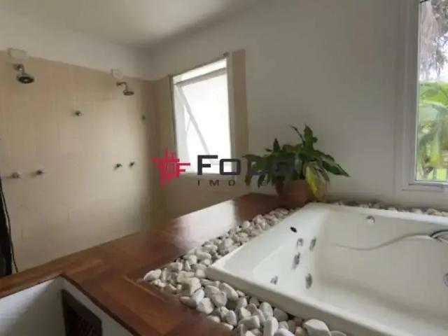 Casa / Sobrado em Condomínio para Locação em São José dos Campos/SP Urbanova 3 Quartos