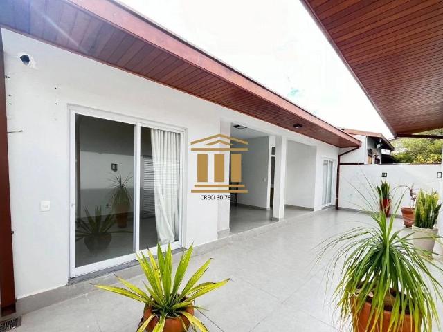 Casa / Sobrado em Condomínio para Locação em São José dos Campos/SP Urbanova 4 Quartos