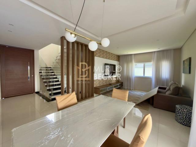 Casa / Sobrado em Condomínio para Locação em São José dos Campos/SP Urbanova 4 Quartos