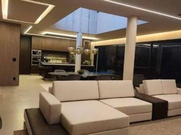 Casa / Sobrado em Condomínio para Locação em São José dos Campos/SP Urbanova 4 Quartos