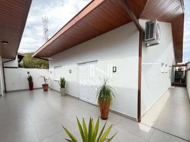 Casa / Sobrado em Condomínio para Locação em São José dos Campos/SP Urbanova 5 Quartos
