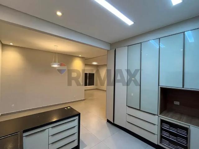Casa / Sobrado em Condomínio para Locação em São José dos Campos/SP Urbanova 5 Quartos