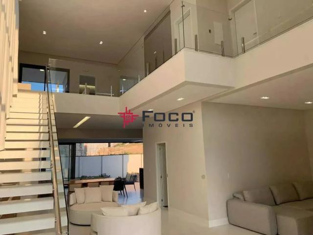 Casa / Sobrado em Condomínio para Locação em São José dos Campos/SP Urbanova 5 Quartos