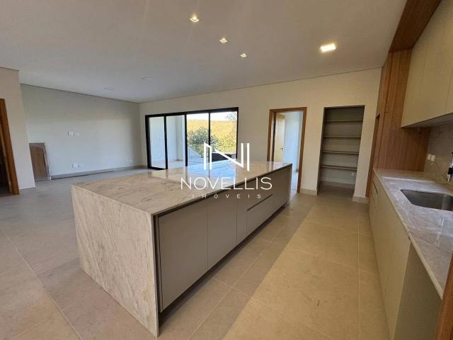 Casa / Sobrado em Condomínio para Locação em São José dos Campos/SP Urbanova 5 Quartos