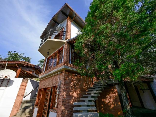 Casa / Sobrado em Condomínio para Locação em São José dos Campos/SP Urbanova 6 Quartos