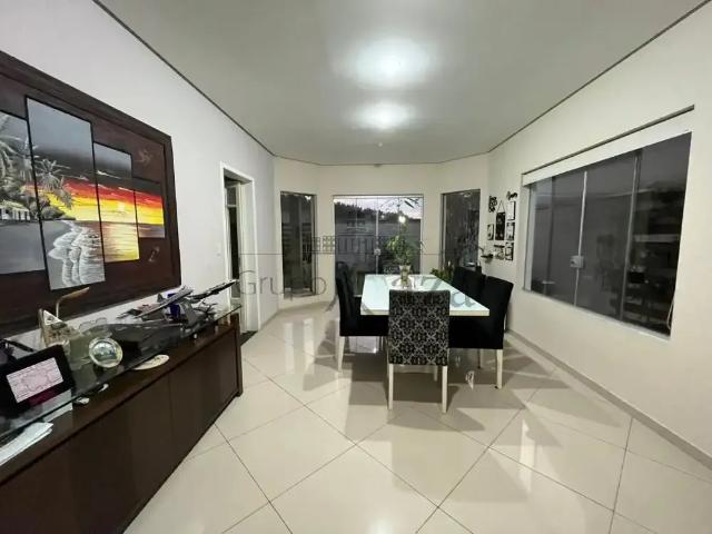 Casa / Sobrado em Condomínio para Locação em São José dos Campos/SP Urbanova VII 4 Quartos