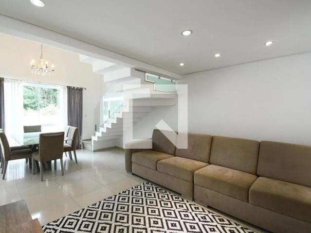 Casa / Sobrado em Condomínio para Locação em São José dos Pinhais/PR Colônia Rio Grande 3 Quartos