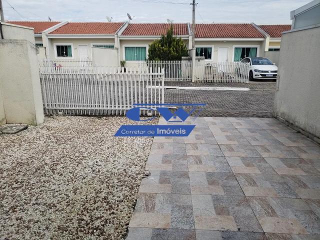 Casa / Sobrado em Condomínio para Locação em São José dos Pinhais/PR Quississana 3 Quartos