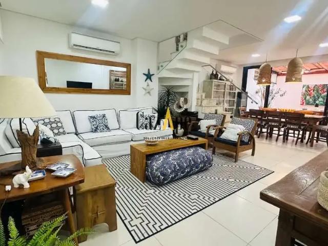 Casa / Sobrado em Condomínio para Locação em São Sebastião/SP Camburi 5 Quartos