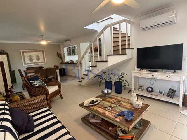Casa / Sobrado em Condomínio para Locação em São Sebastião/SP Barra do Sahy 4 Quartos