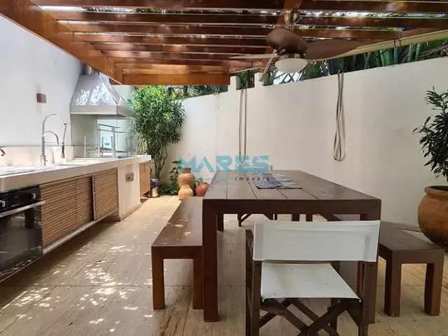 Casa / Sobrado em Condomínio para Locação em São Sebastião/SP Barra do Sahy 4 Quartos