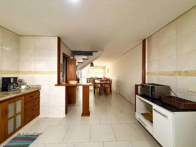 Casa / Sobrado em Condomínio para Locação em São Sebastião/SP Juquehy 3 Quartos