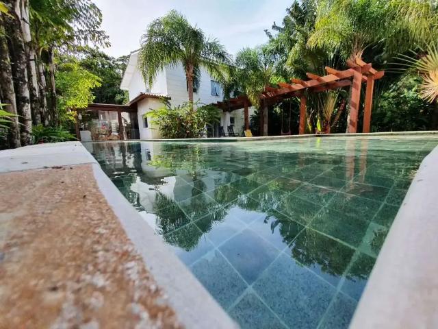 Casa / Sobrado em Condomínio para Locação em São Sebastião/SP Maresias 4 Quartos