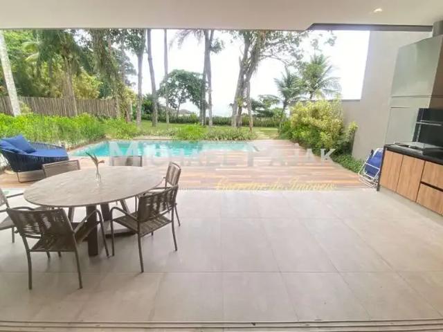 Casa / Sobrado em Condomínio para Locação em São Sebastião/SP Praia de Camburí 5 Quartos
