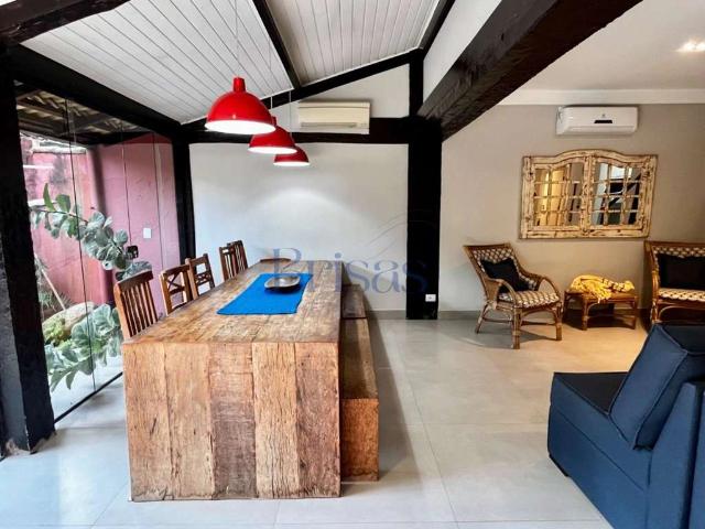 Casa / Sobrado em Condomínio para Locação em São Sebastião/SP Praia de Camburí 5 Quartos
