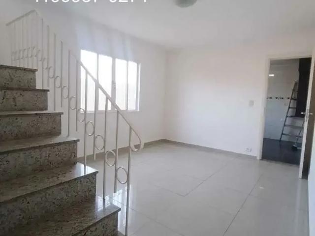 Casa / Sobrado em Condomínio para Locação em São Paulo/SP Vila Gomes 3 Quartos
