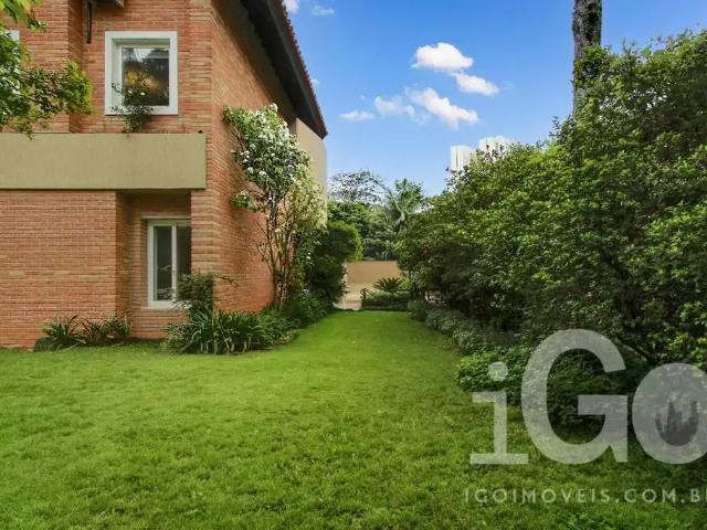 Casa / Sobrado em Condomínio para Locação em São Paulo/SP Alto da Boa Vista 4 Quartos
