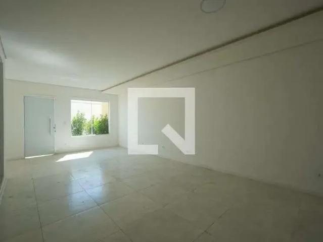Casa / Sobrado em Condomínio para Locação em São Paulo/SP Cambuci 3 Quartos