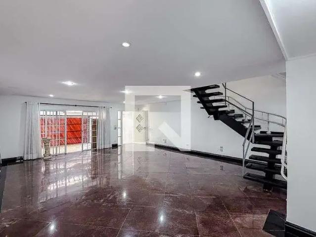 Casa / Sobrado em Condomínio para Locação em São Paulo/SP Cambuci 3 Quartos