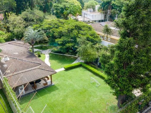 Casa / Sobrado em Condomínio para Locação em São Paulo/SP Chácara Monte Alegre 5 Quartos