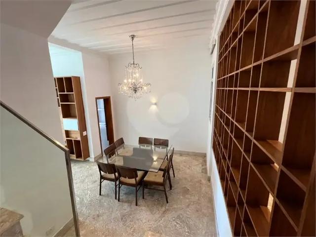 Casa / Sobrado em Condomínio para Locação em São Paulo/SP Chácara Flora 3 Quartos
