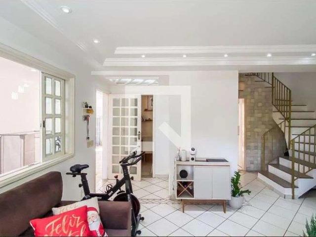 Casa / Sobrado em Condomínio para Locação em São Paulo/SP Ermelino Matarazzo 3 Quartos