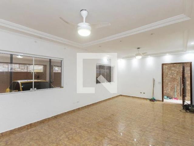 Casa / Sobrado em Condomínio para Locação em São Paulo/SP Jardim Brasil 4 Quartos
