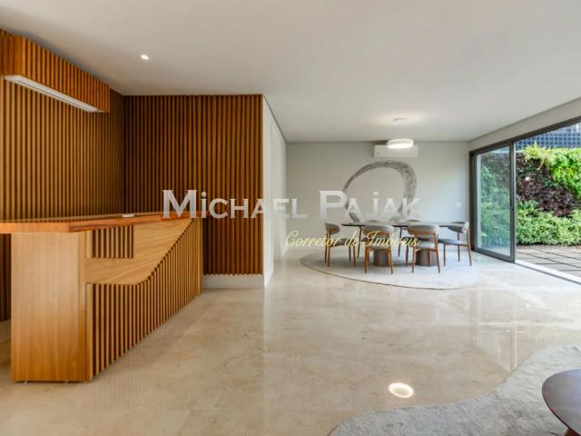 Casa / Sobrado em Condomínio para Locação em São Paulo/SP Jardim Europa 3 Quartos