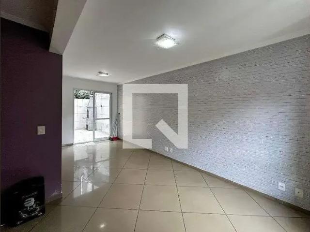 Casa / Sobrado em Condomínio para Locação em São Paulo/SP Jardim São Luís 3 Quartos