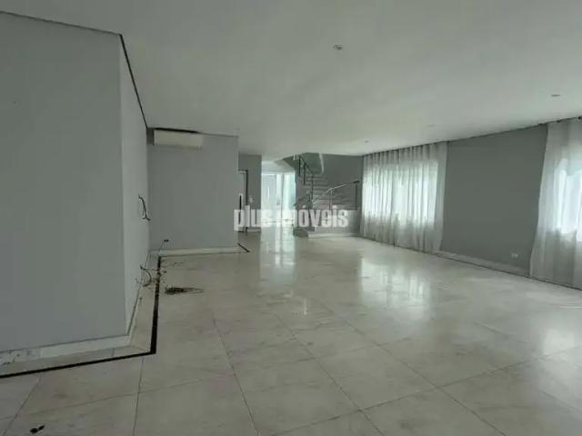 Casa / Sobrado em Condomínio para Locação em São Paulo/SP Morumbi 4 Quartos