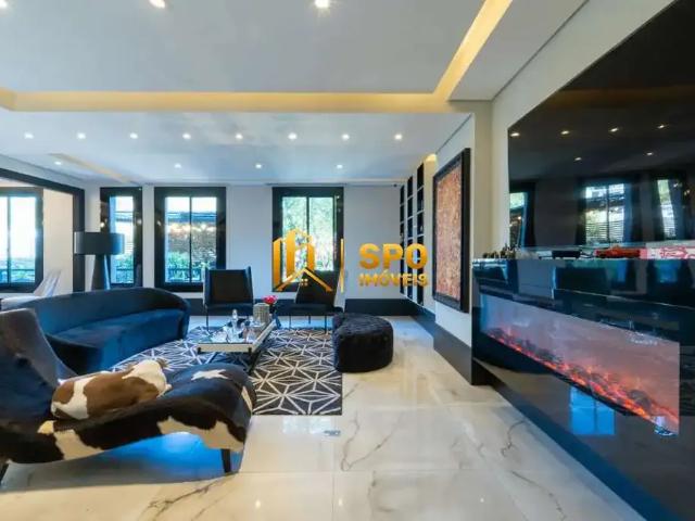 Casa / Sobrado em Condomínio para Locação em São Paulo/SP Morumbi 5 Quartos