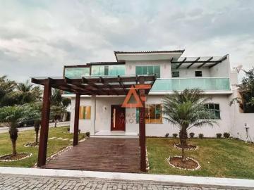 Casa / Sobrado em Condomínio para Locação em São Pedro da Aldeia/RJ Centro 4 Quartos