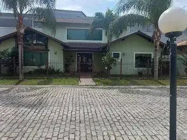 Casa / Sobrado em Condomínio para Locação em São Pedro da Aldeia/RJ Estação 5 Quartos